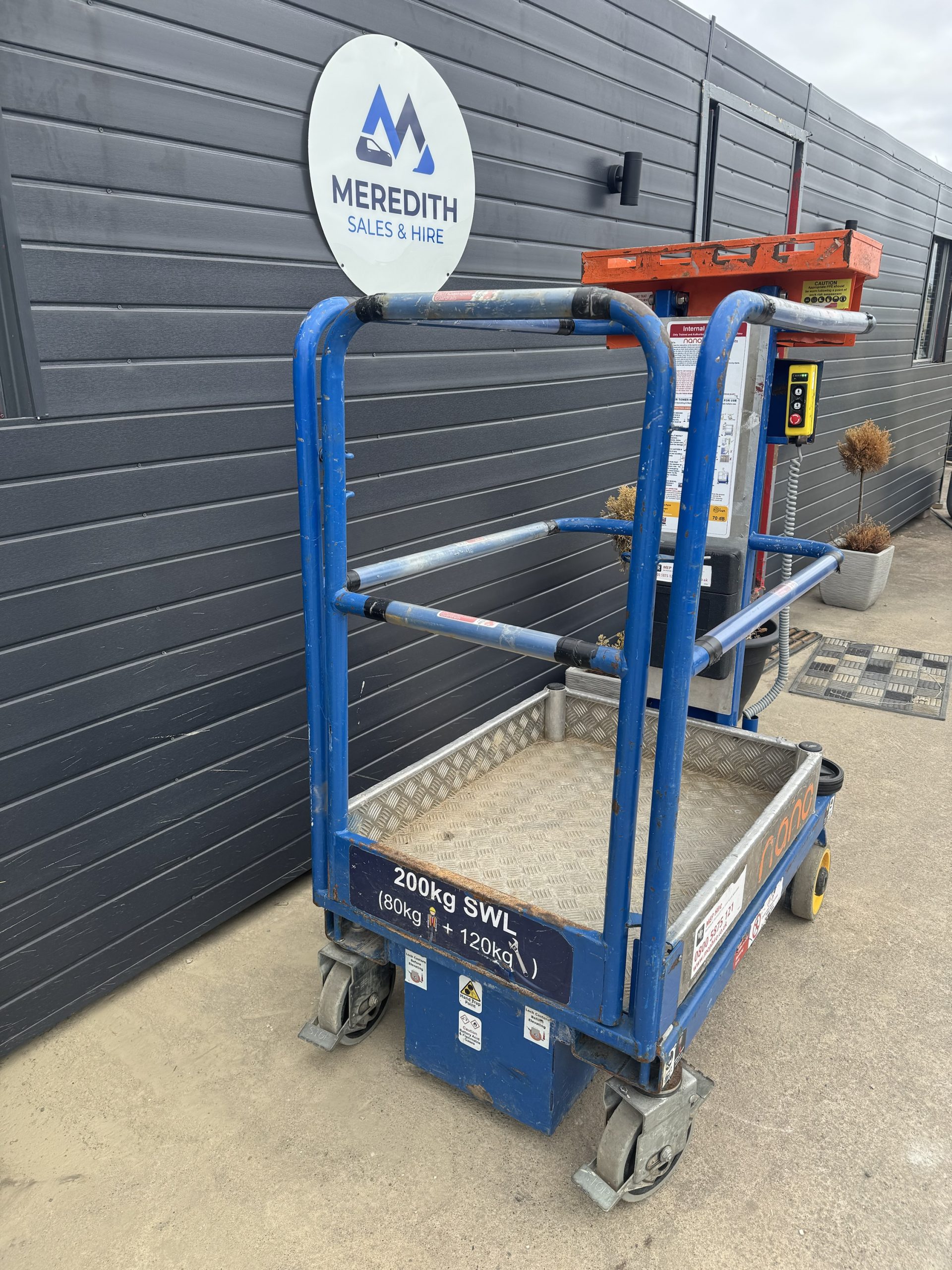 Nano Power Tower Scissor Lift - Image 3
